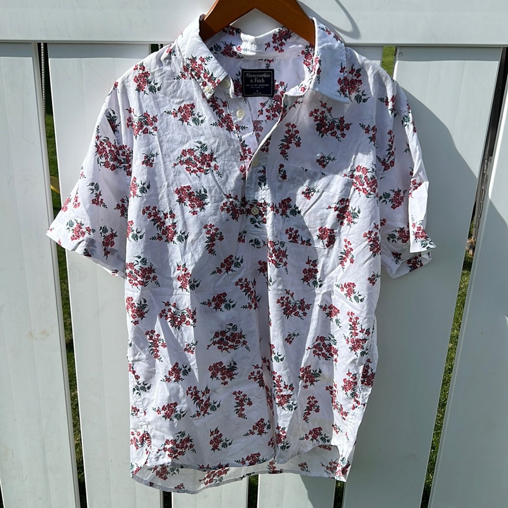 Abercrombie and Fitch white with red and green flower short sleeve shirt